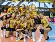 VakıfBank, üst üste dokuzuncu kez yarı finalde