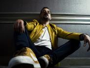 Umut Uslusoy “Üçgen” isimli çalışmasıyla saflığını kaybetmiş gençliğine bakıyor