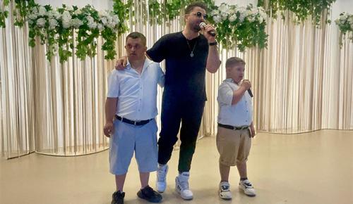 Gökhan Akar’dan anlamlı sürpriz!