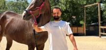 “İsmail Özkan ve ailesinin, Dededen Kalan Çiftliği Doğa Tutkunlarının Cennetine Dönüştürdü : ÖZKAN AT ÇİFTLİĞİ”