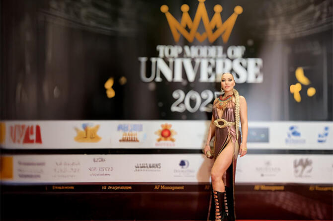 Esma Er “Top Model Of Universe” gecesinde güzelleri kıskandırdı