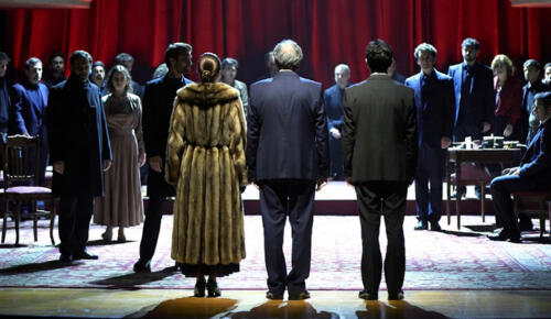 Londra’da yılın kültür olayı : Kürk Mantolu Madonna yakında Londra sahnelerinde!