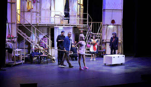 “Oyunun Oyunu” Prömiyerinde Perde Kahkahaya Açıldı!