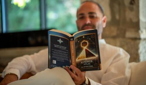 “MEHMET LEVENT ÜNAL: Bilimden Spiritüel Öğretmenliğe Uzanan Dönüşüm Hikâyesi”