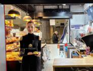 Mimari Projesini Çizdiği Şubede Tezgâhın Başına Geçti