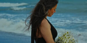 Çiğdem Turan yeni çalışması “Vuslata Beş Var” adlı şarkısını kliplendirdi