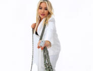 Türkiye’nin Ünlü İsimlerinin Sahne Işıltısına İmza Atan Tasarımcı: Handan Akça, 10. Yılında Rotayı Bülent Ersoy’a Çevirdi