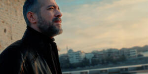 Resul Dindar’dan yüreklere işleyen aşk şarkısı “Yalanlar”