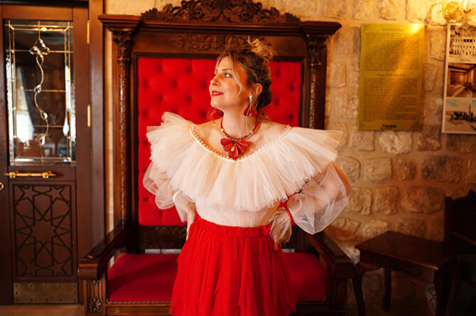 Egzotik derilerle şekillenen güçlü bir tasarım imzası…