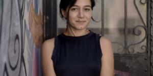 İstanbul’un Yorgun Binalarından İnsan Ruhuna Bir Yolculuk: “Geçmişten Düşenler”