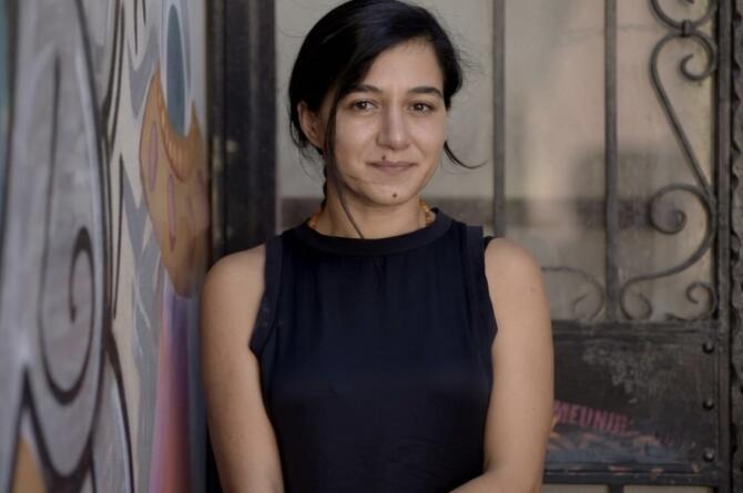 İstanbul’un Yorgun Binalarından İnsan Ruhuna Bir Yolculuk: “Geçmişten Düşenler”