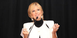 Aramızdan ayrılışının birinci yılında Filiz Akın anılıyor