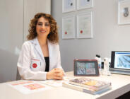 Saç Kökleri Gece Yenilenir: Saç Serumu Kullanmak Neden Önemlidir? Evrim Bayraktar Anlatıyor