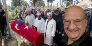 Ekranların ve tiyatro dünyamızın sevilen ismi Ferdi Atuner son yolculuğuna uğurulandı