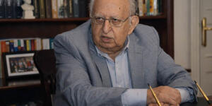 Türk Siyasetinin Acı Kaybı: Hüsamettin Cindoruk 92 Yaşında Vefat Etti