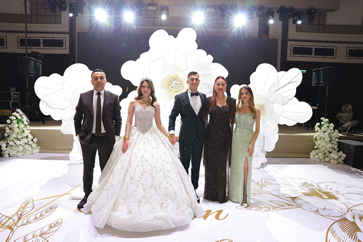 For Costume Ailesinin Mutlu Günü
